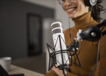 Conteúdo falado: Rádio lidera em consumo e colabora com o avanço dos podcasts nos EUA
